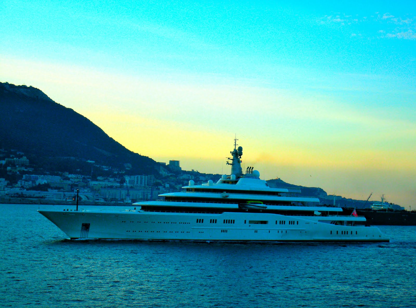 Yacht Eclipse, Blohm & Voss CHARTERWORLD Luxury Superyacht Charters